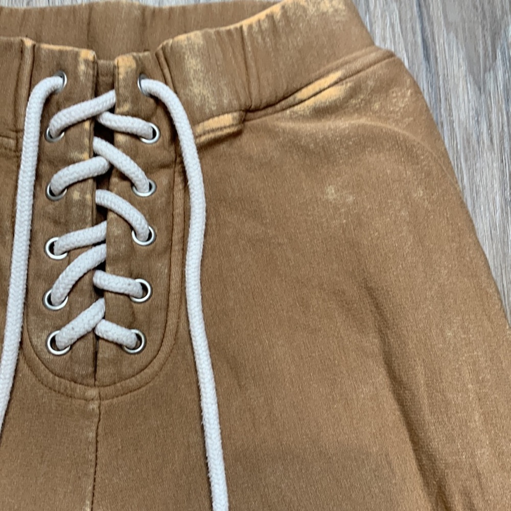 Pants - Picture 3 of 4